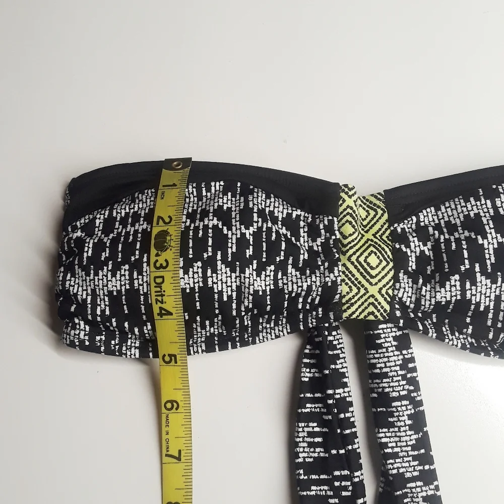 NEW Lili Blu Strapless Black White Green Tribal Print Medium Bikini Top